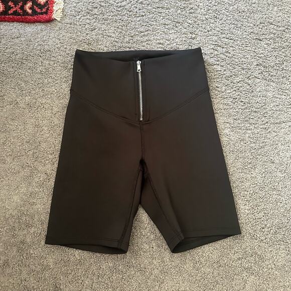 Heroine Sport Pants - Heroine Sport Zipper Bike Shorts